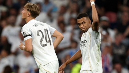 开云体育在线-皇马四新援西甲首轮数据：赫伊森堪称最佳，A费传球数据亮眼