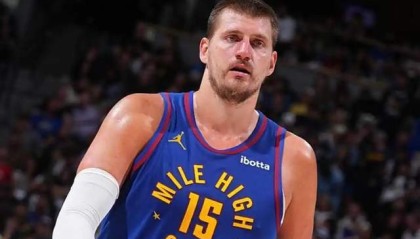 开云体育网址-场均36+15+11！约基奇开启季后赛野兽模式