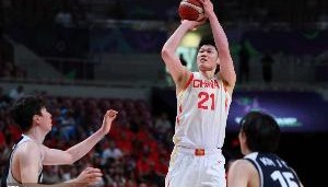 胡金秋：输1分很可惜 毕竟四年后不知道自己是否还有机会打亚洲杯