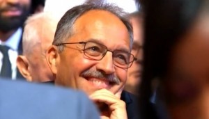 开云体育在线-霍华德：没有范甘迪就没有德怀特-霍华德 因为你我才能进入名人堂