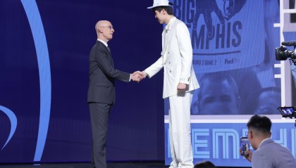 开云体育平台-杨瀚森2K评分出炉：总评70，原地扣篮75&amp;amp;三分66