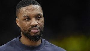 TA名记：利拉德与开拓者签下的是一份3年4500万美元的合同