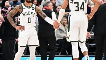 开云体育网址-1个月内从血栓中痊愈！利拉德恢复神速有望复出