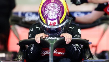 开云体育平台-F1季前测试周冠宇刷最快圈 满意新赛车期待揭幕战